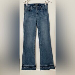 NWOT Liverpool Lucy Bootcut in Vandever wash with let down hem